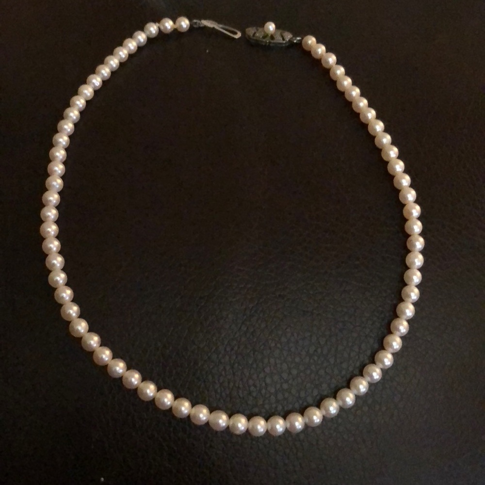 Mikomoti pearl necklace